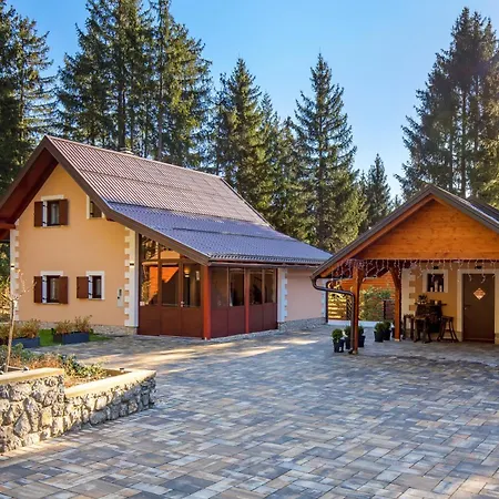 ヴィラ Casa Foresta *