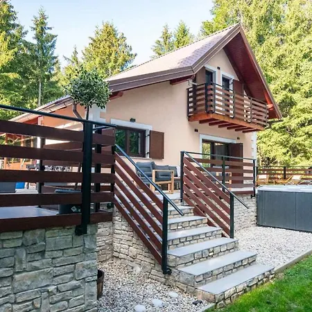 Casa Foresta Willa *